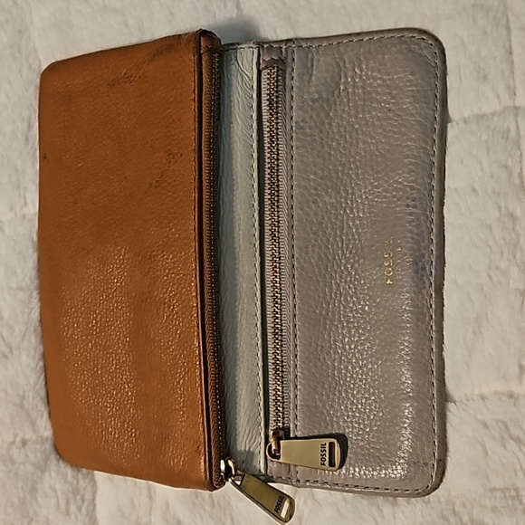 Fossil "Preston" Double Zip Leather Credit Card Wallet - Picture 2 of 5